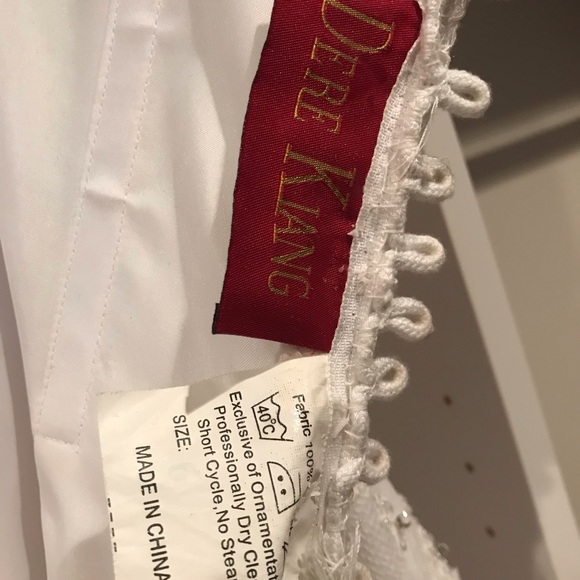 New - Sample wedding gown never worn - Picture 4 of 8